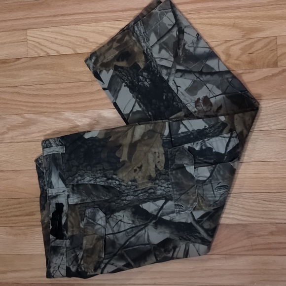 Boy's Camouflage Cargo Pants - Picture 1 of 7